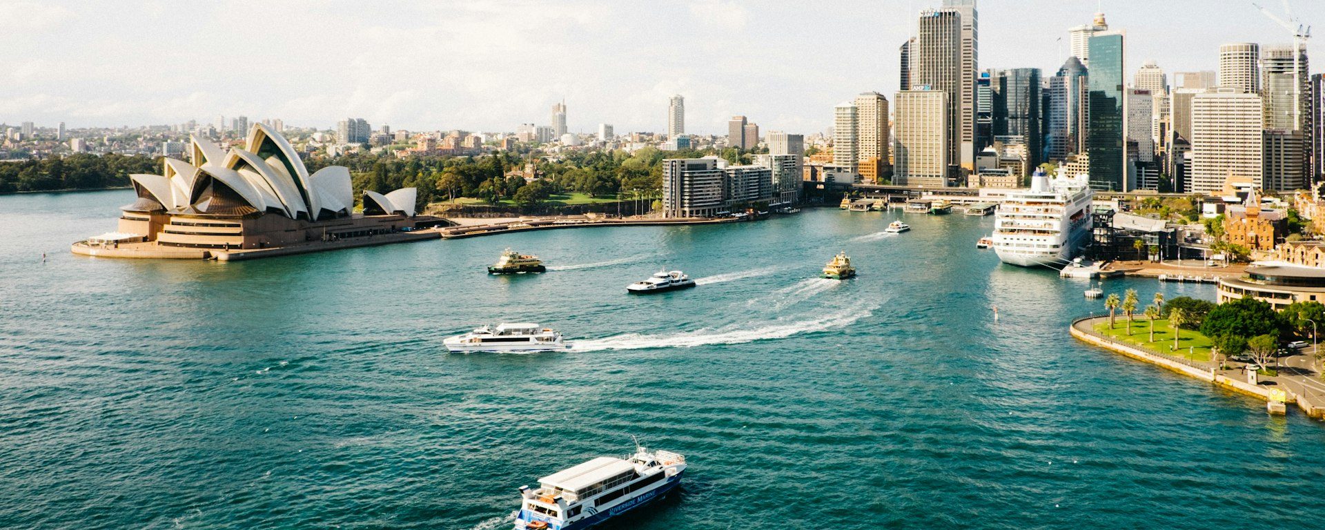 Classic Australia — Sydney Harbor